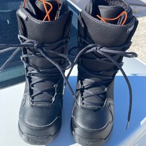 Women’s size 7 thirtytwo snowboard lace up boots